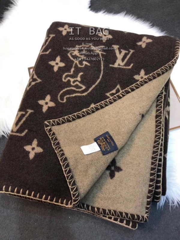 Louis Vuitton NEO Monogram Blanket